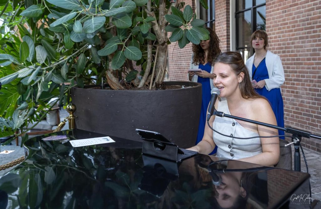 Live muziek Chocolat Breda Judith Verbist muzikant pianist en zangeres